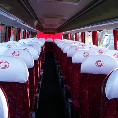 59 fős busz